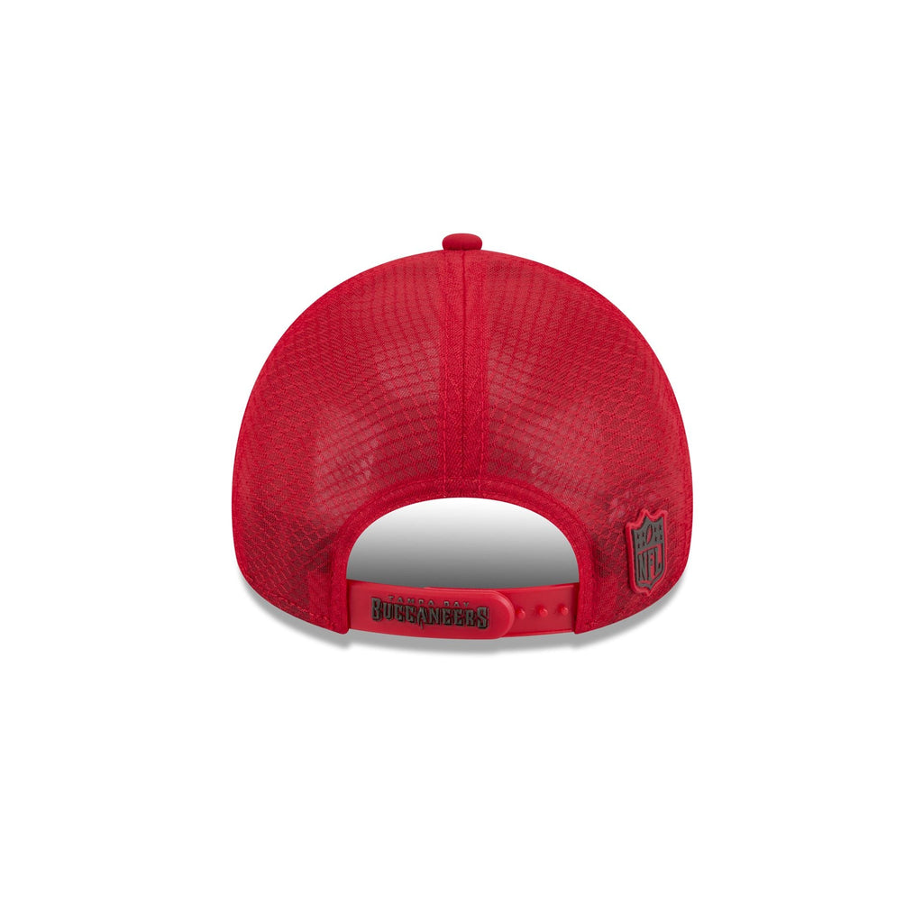 Tampa Bay Buccaneers 2026 Sideline 9FORTY APEX Trucker Hat